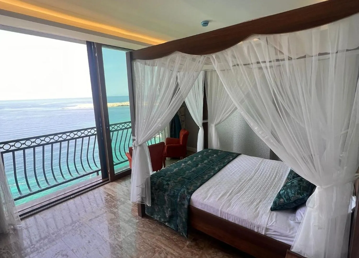 Akvaryum Butik Otel Karaburun  Türkiye